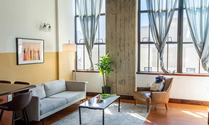 West Poplar Apartment | Apartment ∙ 2 bedrooms ∙ 4 guests