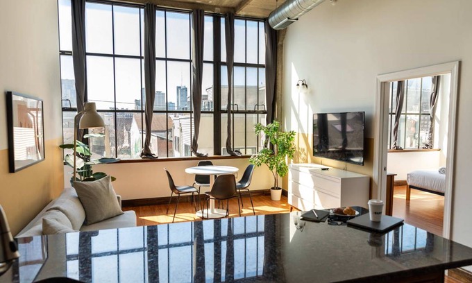 West Poplar Apartment | Apartment ∙ 2 bedrooms ∙ 4 guests