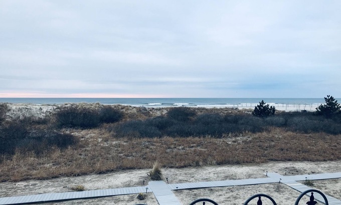 Diamond Beach Condo | BEACHFRONT! Restaurateur's Condo on the Beach