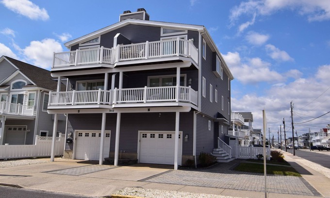 Townsend's Inlet House | Beautiful, gorgeous, four bedroom townhouse with three full bathrooms and one half bathroom