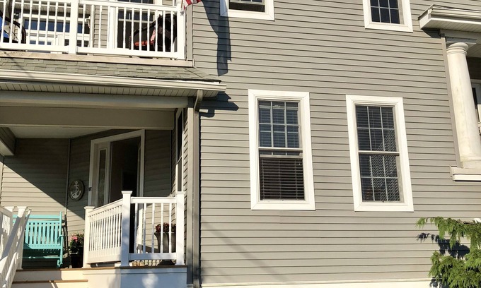 North Wildwood House | Beautiful Luxury Townhome 1.5 blocks to sand w/Rooftop Deck!