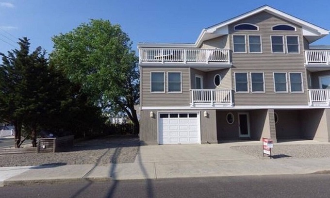 Beach Haven Gardens House | Beautiful Oceanside 4/5 Bedroom Beachhouse!