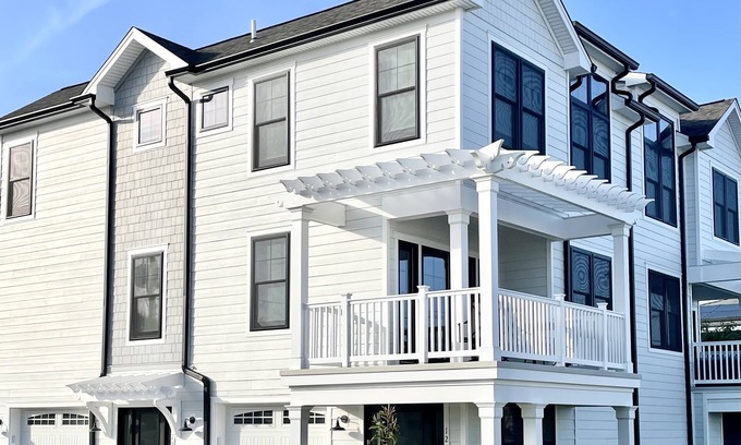 Diamond Beach House | Beautiful townhome in Wildwood Crest, walking distance to beach