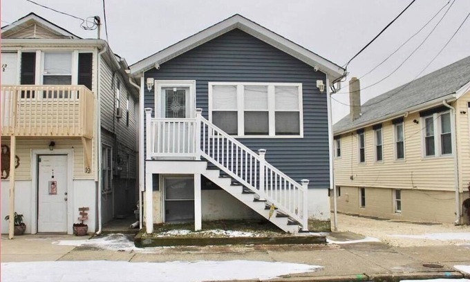 Ortley Beach House | Beautifully Renovated 2 bedroom apartment 5 houses from the beach, and Saw Mill.