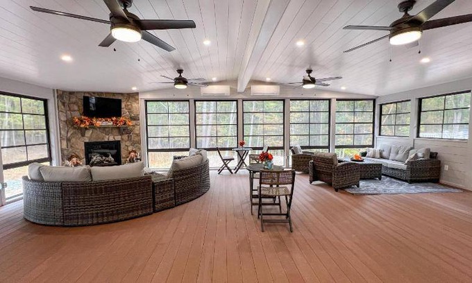 Lakeville Bed & Breakfast | Bed and breakfast ∙ 5 guests