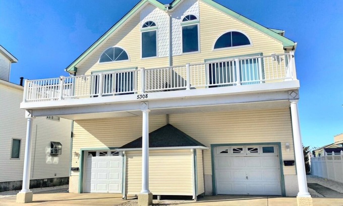 Sea Isle City House | Begin making family "forever memories" in this property in Sea Isle City.
