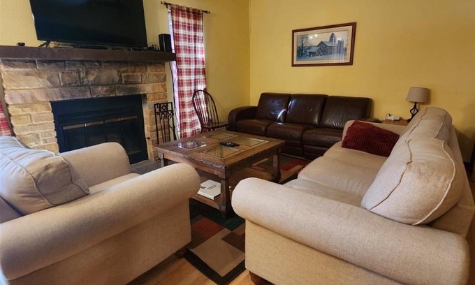 Lake Harmony House | BH22F-Pocono Vacation Rental in Lake Harmony