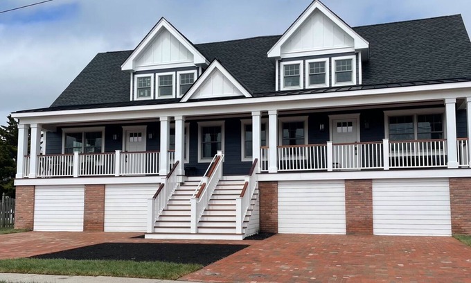 Cape May House | Cape May Vacation Rentals-1 block to beach & 2 to town! Walk everywhere!