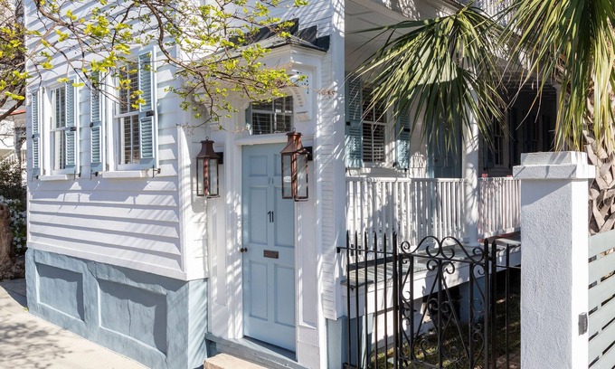 Cannonborough Elliotborough House | Casa Zoë | Cabana House – Bold Design, Prime Location