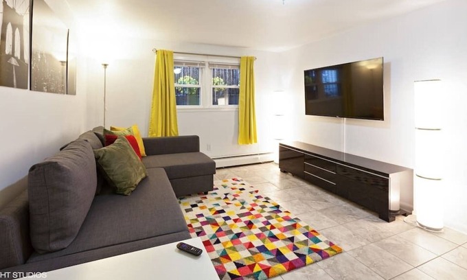 Guttenberg Apartment | Charming 1 Bedroom Apt, 20 min to Midtown NYC