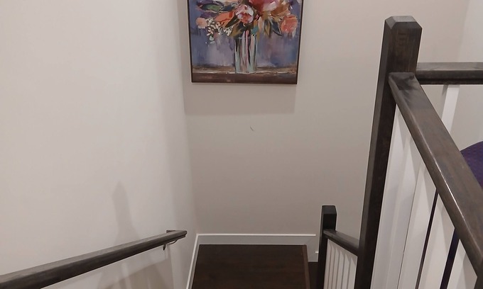 Laurel House | Charming 1-bedroom townhome in Laurel with WiFi, AC