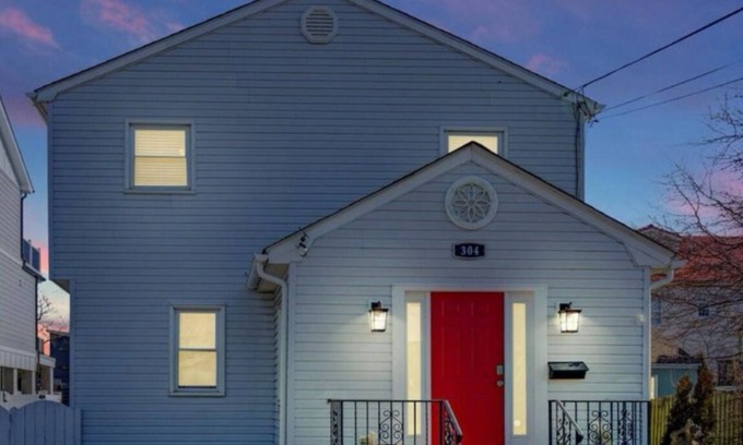 Point Pleasant Beach House | Charming 3 Blocks from Point Pleasant Beach and boardwalk 5BR 3Bath Sleeps 15