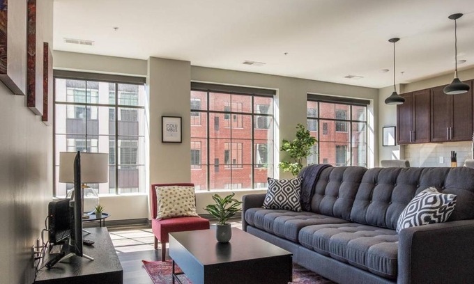 Scioto Mile Apartment | Chic Downtown Loft - Walk to Scioto Mile + Commons
