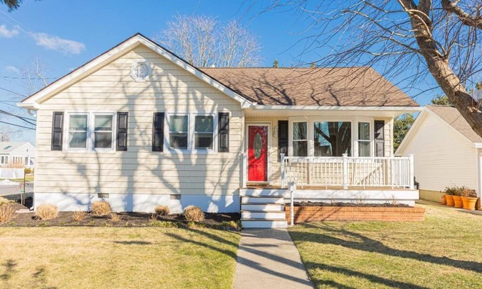 Village Green House | Classic Beach Cottage