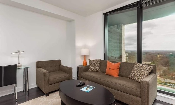 Reston Apartment | Close to Dulles Airport | Kitchen + Washer/D | nr DC
