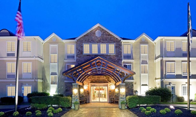Cranbury Condo | Condo ∙ 1 bedroom ∙ 4 guests