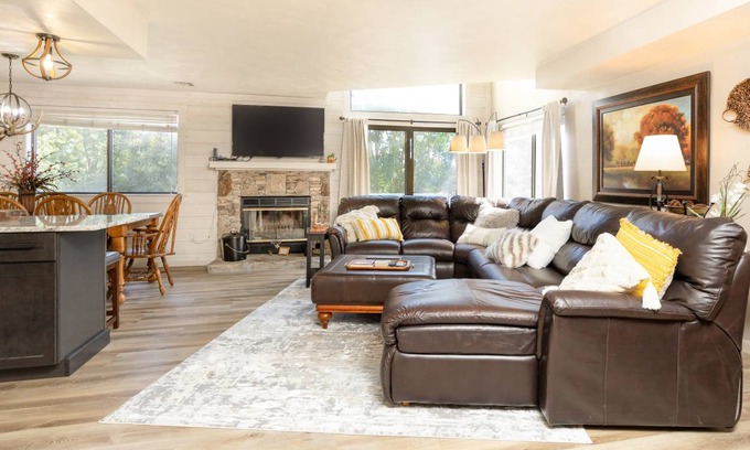 Seven Springs Condo | Condo ∙ 3 bedrooms ∙ 10 guests