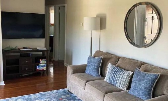 North Cape May House | Corner Cottage by the bay