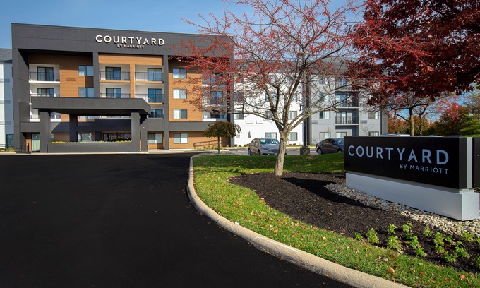 Mount Saint Joseph Hotel | Courtyard by Marriott Cincinnati Airport