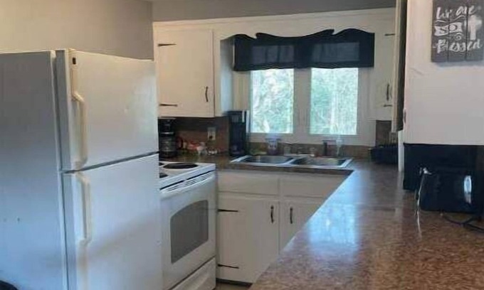 Highland Falls Apartment | Cozy 1-bedroom retreat minutes from West Point!