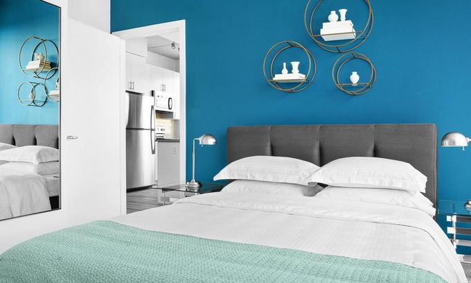Spring Garden Apartment | Cozy 2BR in Center City w/ WiFi + Gym
