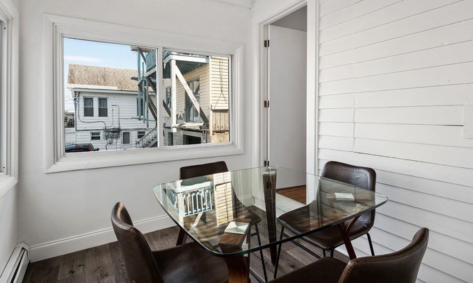 Ventnor City Apartment | Designed 1BR w/Parking and Close to Beach