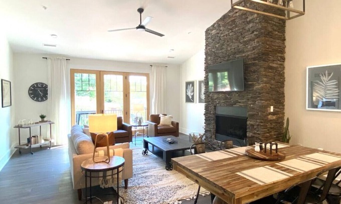 Blowing Rock Condo | Dogwood on Main St, Downtown Blowing Rock, Balcony, Parking