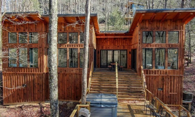 Rogers Cabin | Drop Red Gorgeous Cabin