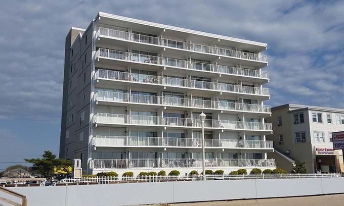 Ocean City House | El Capitan 101