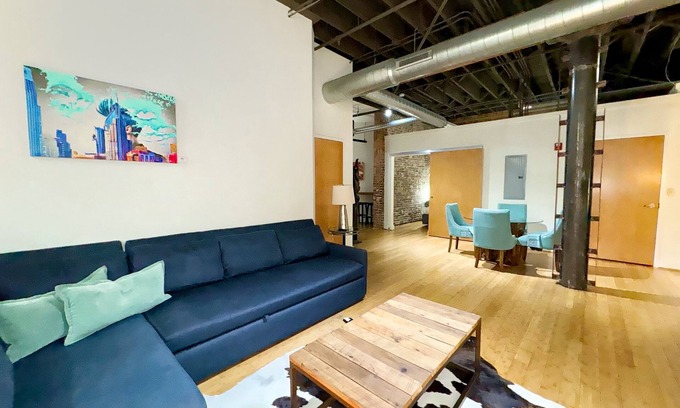 Downtown Nashville Condo | Enjoy extra savings | No rental car needed! Walk to Broadway. Nashville Rock Loft by Music City Loft