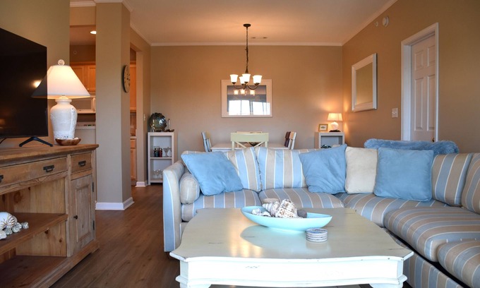 Villages of Five Points Condo | Fabulous Five Points Condo Just Minutes to Downtown Lewes