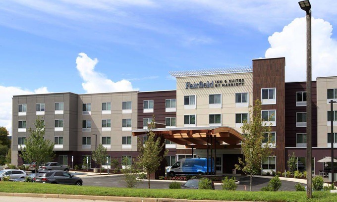 Berwyn Hotel | Fairfield Inn & Suites by Marriott Philadelphia Valley Forge/Great Valley