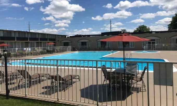 Bethlehem House | Fantastic Deal! 4 Lovely Units, Free Breakfast, Near SteelStack, Pet Friendly!