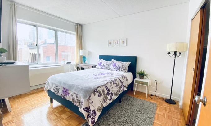 Hell's Kitchen Apartment | Flex 2 Bedroom Hell's Kitchen