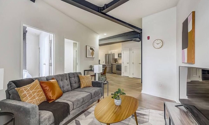 Northern Liberties Apartment | Frontdesk | Stylish 1 BR near Downtown