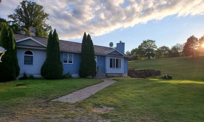 Delaware Water Gap House | š Glenwood Homeš 4 Bedroom -2 Bathroom-56 acres