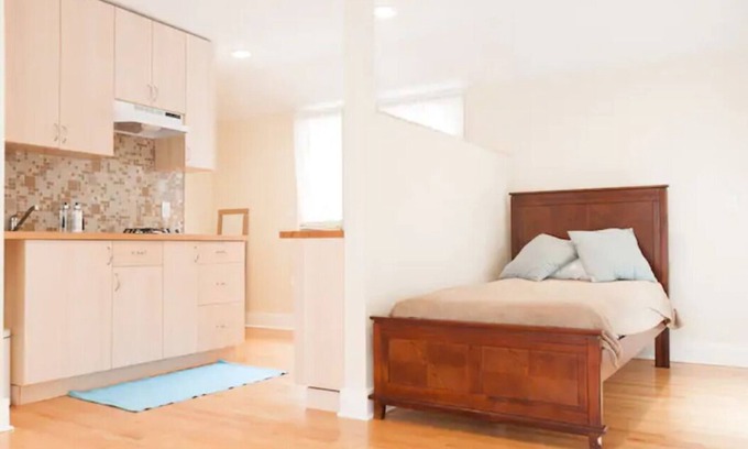 Forest Hill House | Guest house PARK free 2 cars NYC