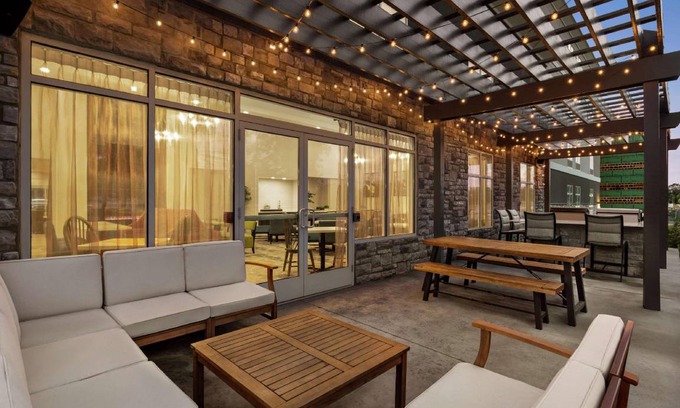 Carlisle Hotel | Hotel ∙ 2 bedrooms ∙ 127 guests