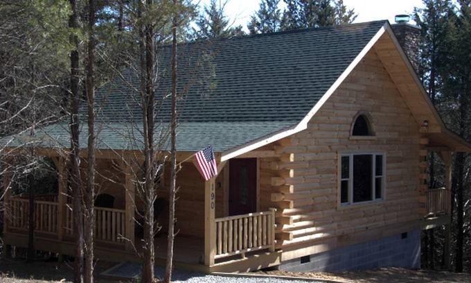 Farmville House | House ∙ 1 bedroom ∙ 4 guests