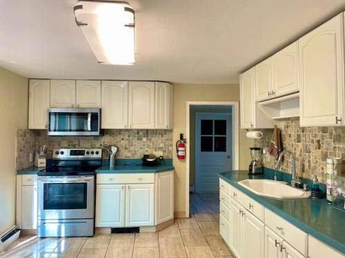 Montague House | House ∙ 3 bedrooms ∙ 10 guests