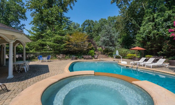 Old Westbury House | House ∙ 4 bedrooms ∙ 8 guests