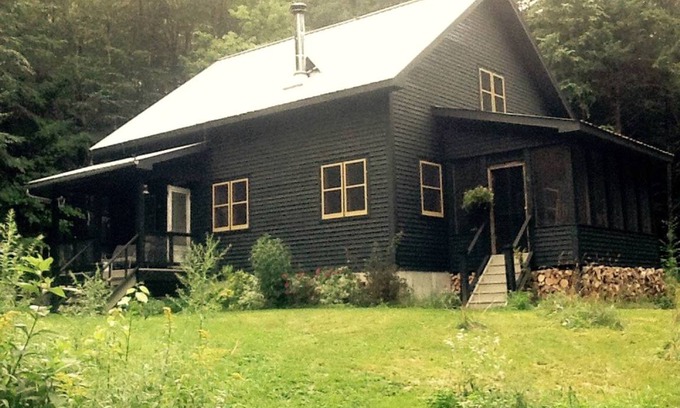 Narrowsburg House | House ∙ 4 bedrooms ∙ 8 guests