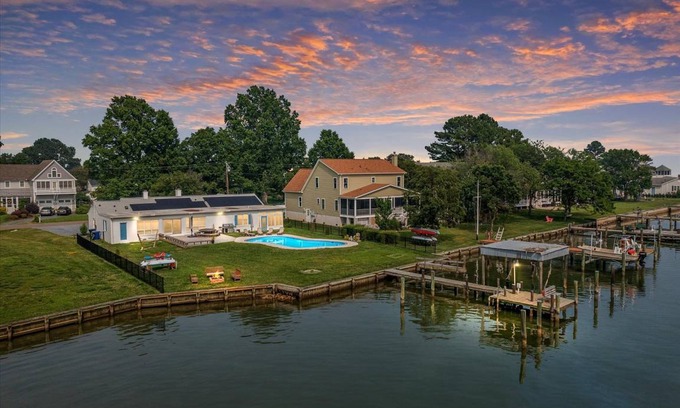 Tilghman House | House ∙ 4 bedrooms ∙ 8 guests