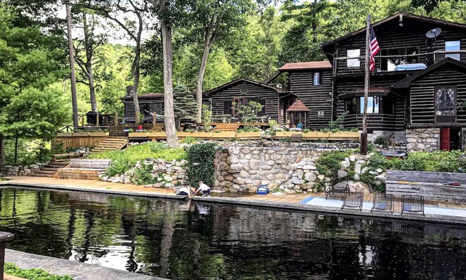 Wallkill House | House ∙ 5 bedrooms ∙ 12 guests