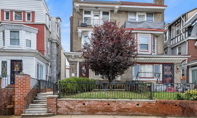 West Philadelphia House | House ∙ 5 bedrooms ∙ 12 guests