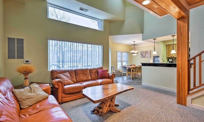 Lake Harmony Condo | Lake Harmony Condo < 1 Mi to Big Boulder Mountain!