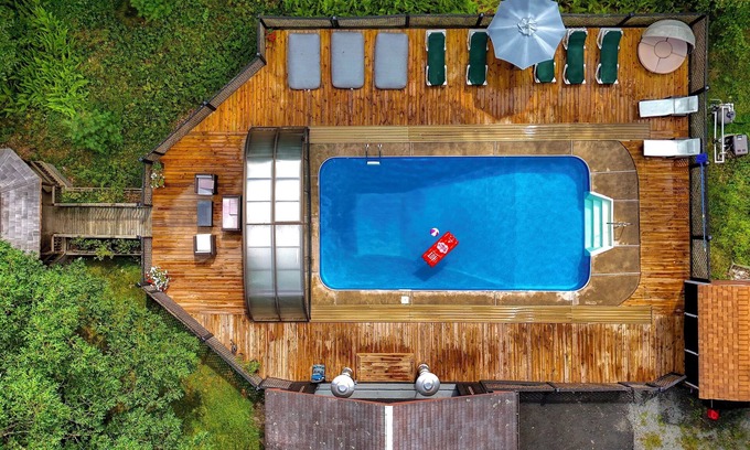 Lakeville House | Lakeside Home Hot Tub + Heated Pool on Private 5 Acres