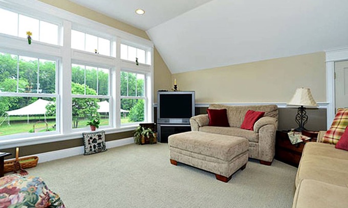 Ellwood City Cabin | Lodge ∙ 1 bedroom ∙ 6 guests