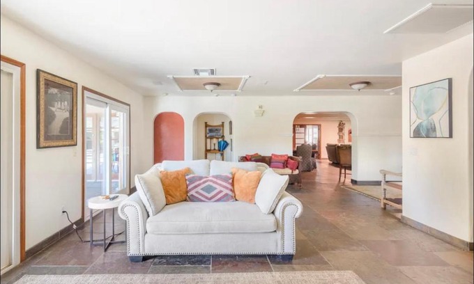 Camelback East House | Lovely Uptwn PHX Oasis!