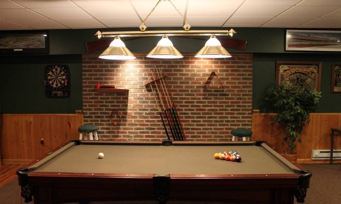 Lake Harmony House | Mt Retreat at Big Boulder with amazing bar and game room